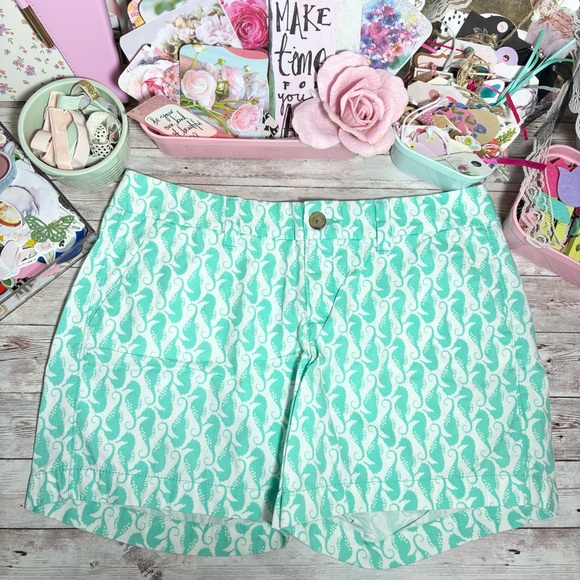 Old Navy Mint Green & White Seahorse Print Shorts Women’s Sz.2 Summer Mermaid - Picture 1 of 6